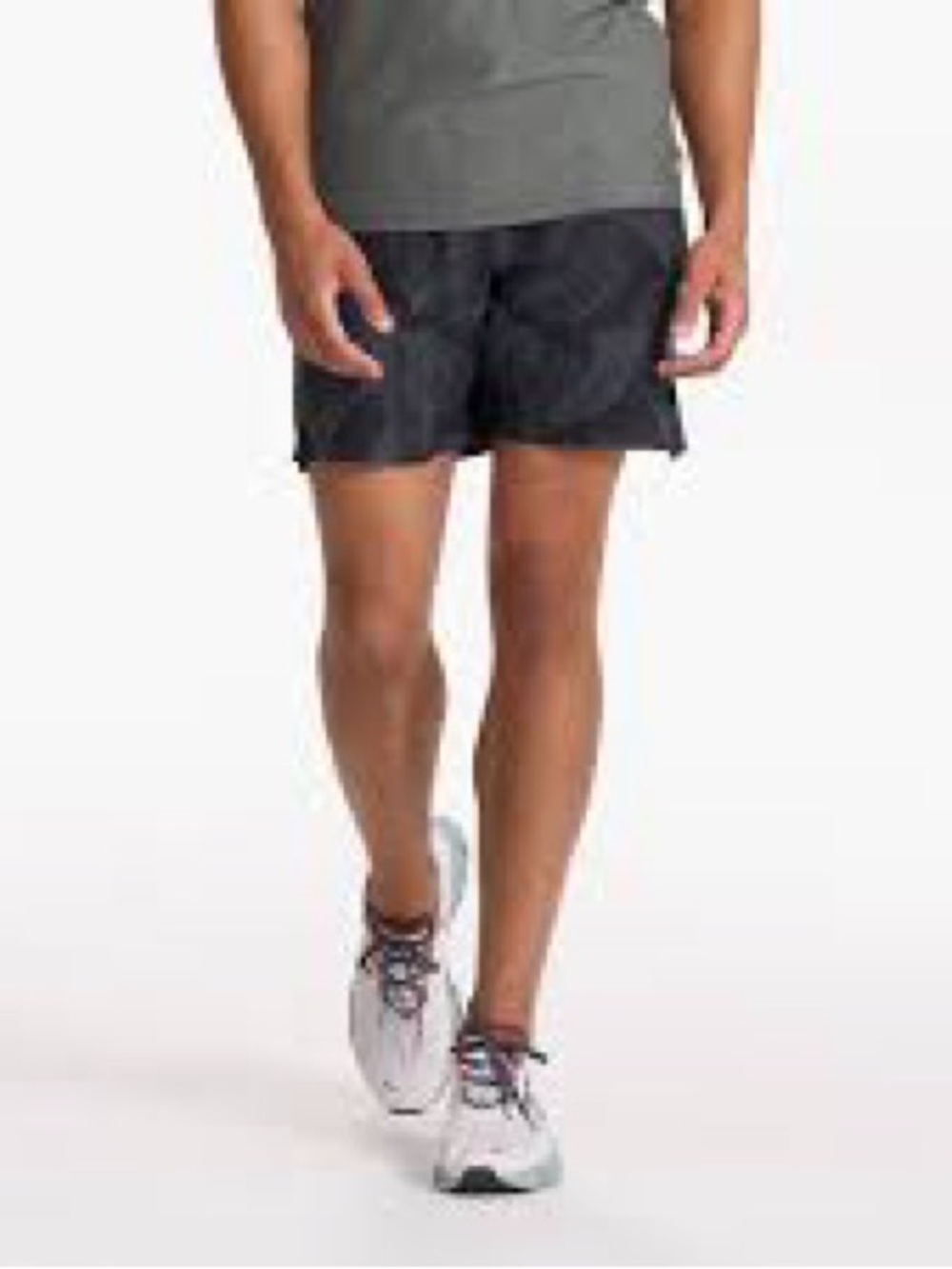 Vuori Men’s TRAIL SHORT 6.5 Inch in Charcoal Deco Print Medium